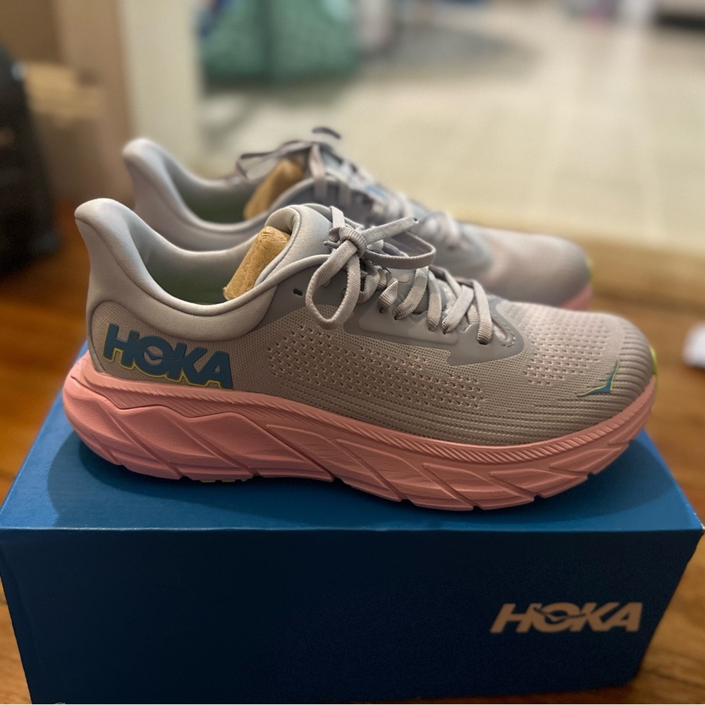 Hoka Arahi 7 Sneakers
